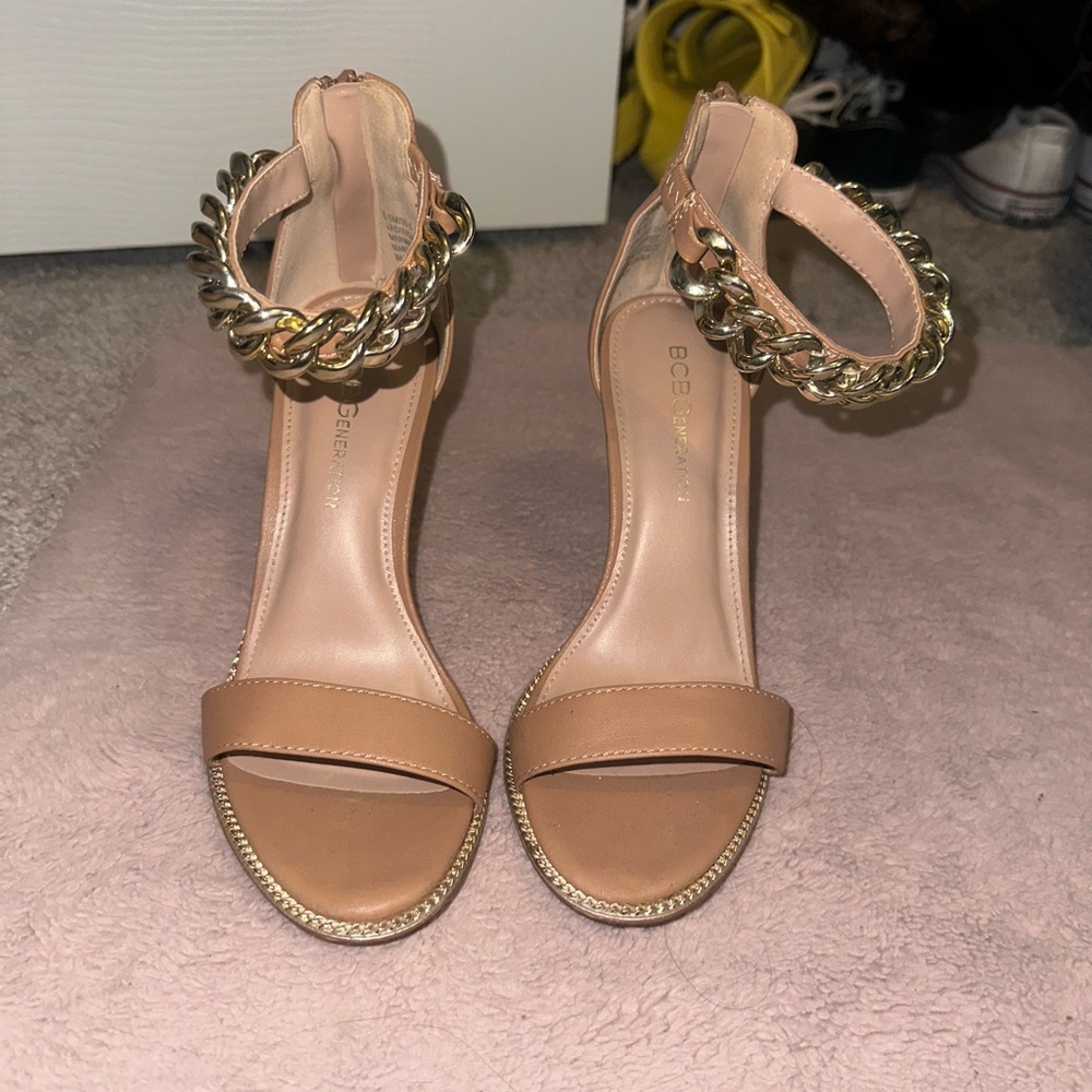 BCBG Tan Heels - Size 5.5